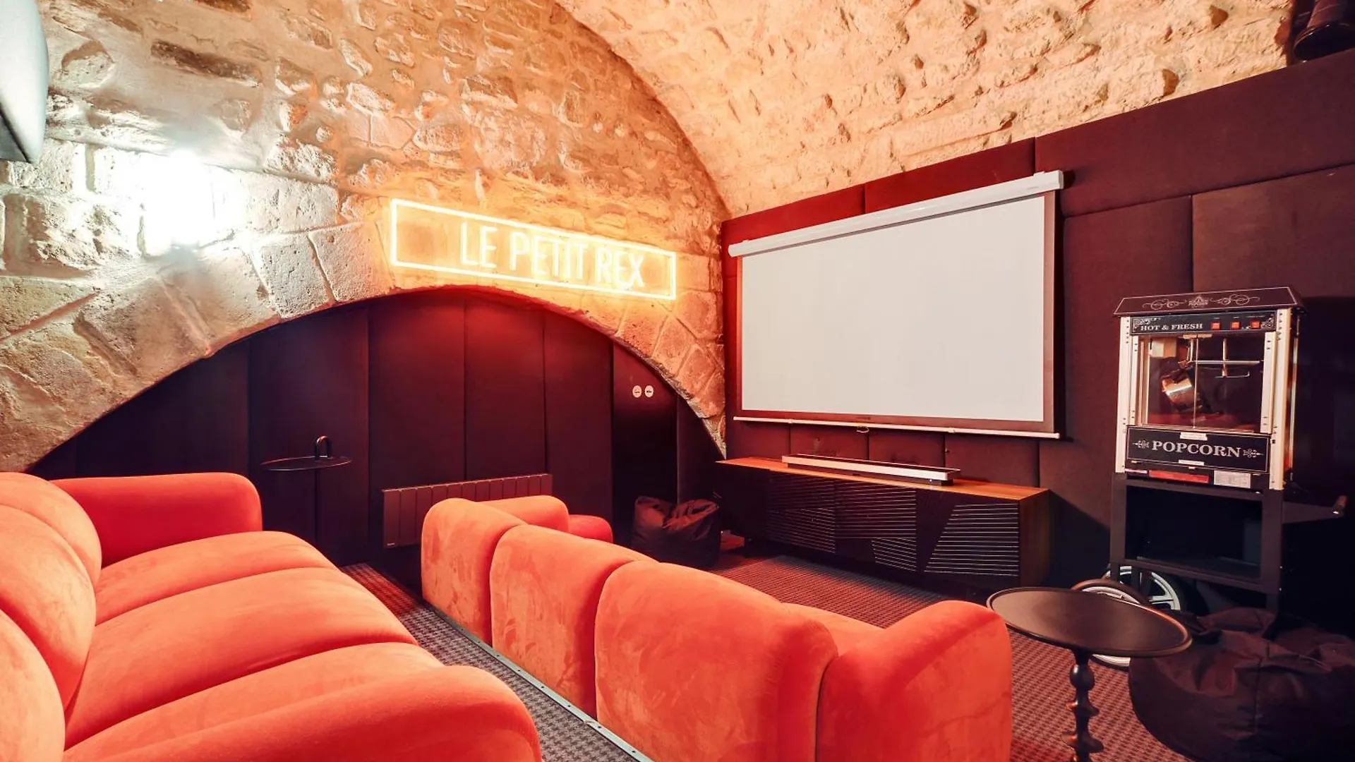 Sereners - Charming Serviced Apartments - Place Des Vosges Paris Frankrike