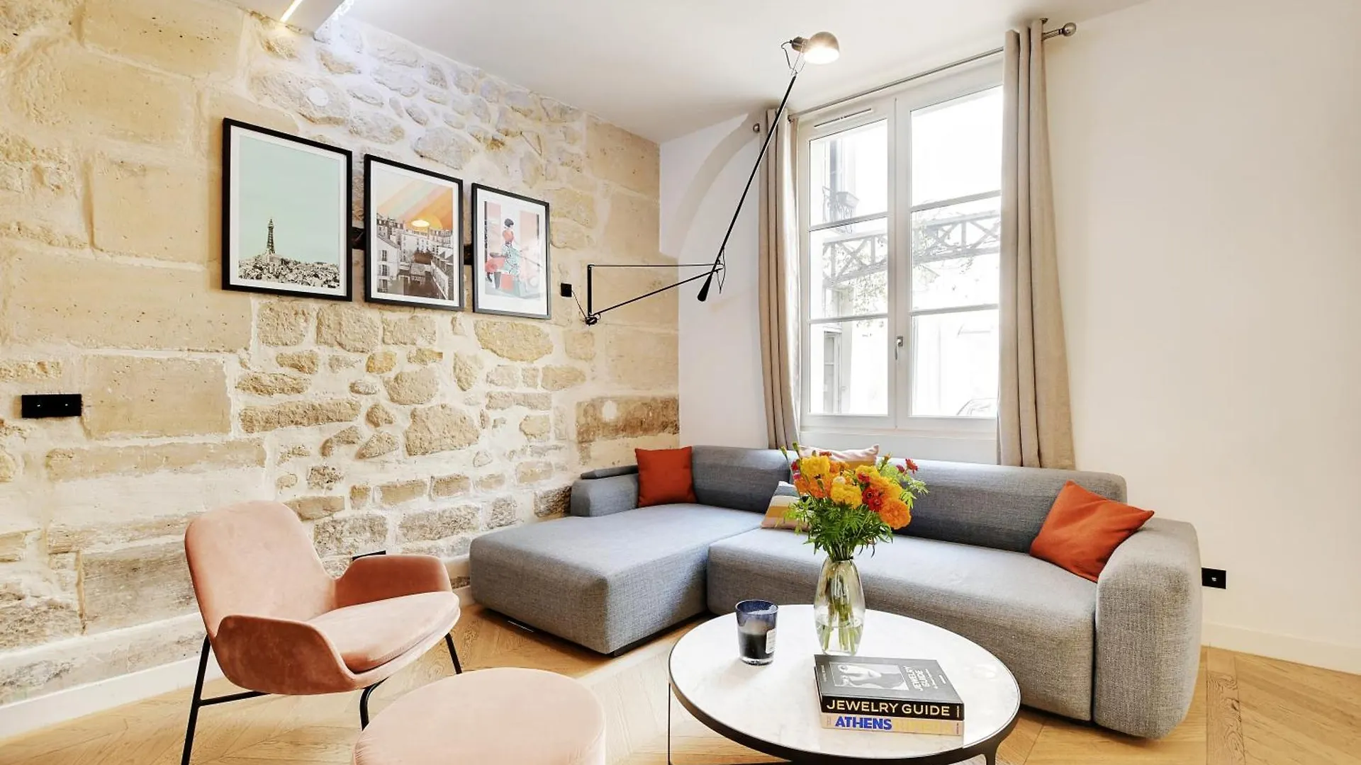 Sereners - Charming Serviced Apartments - Place Des Vosges Paris Frankrike