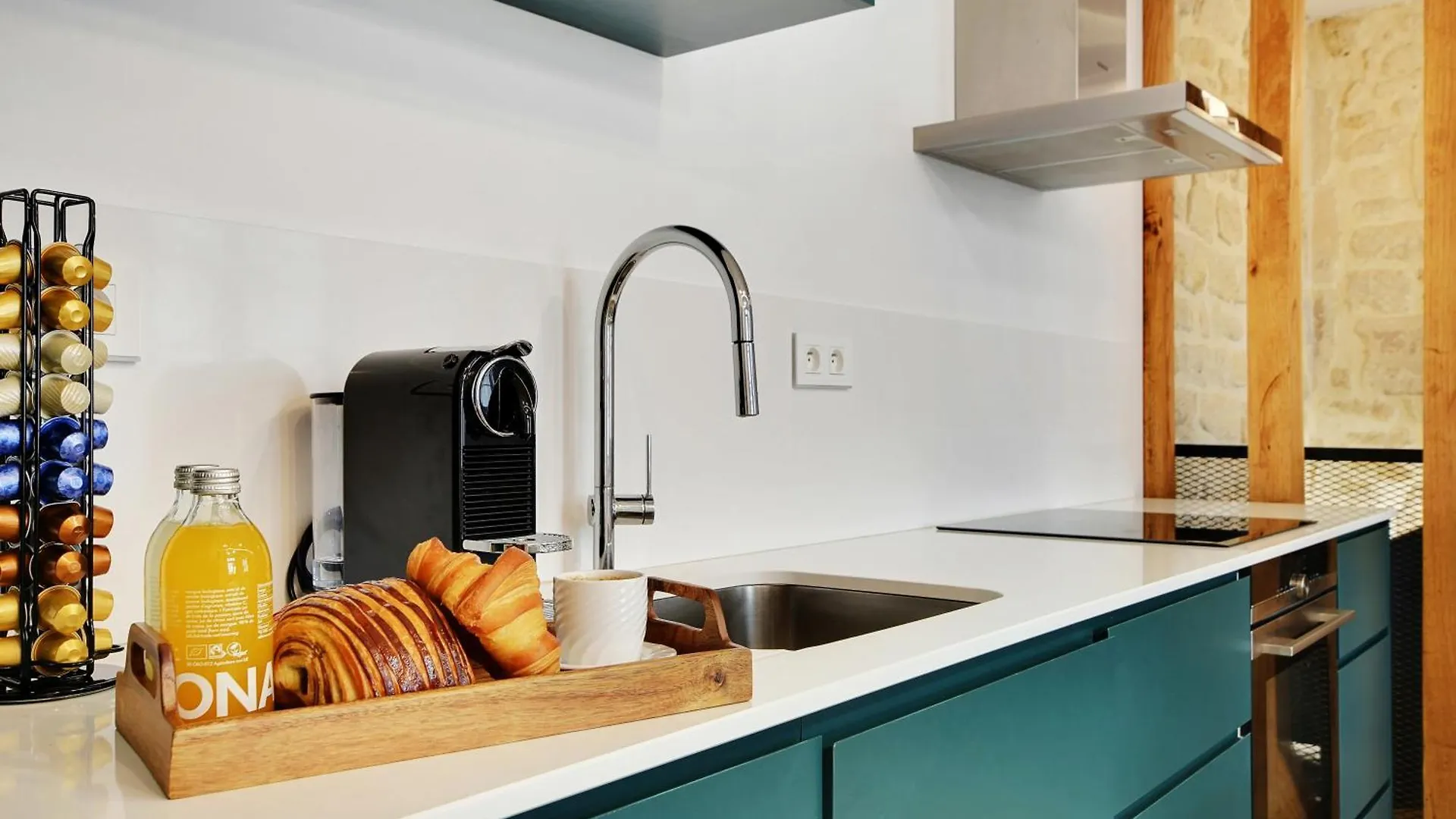 Sereners - Charming Serviced Apartments - Place Des Vosges Paris Frankrike
