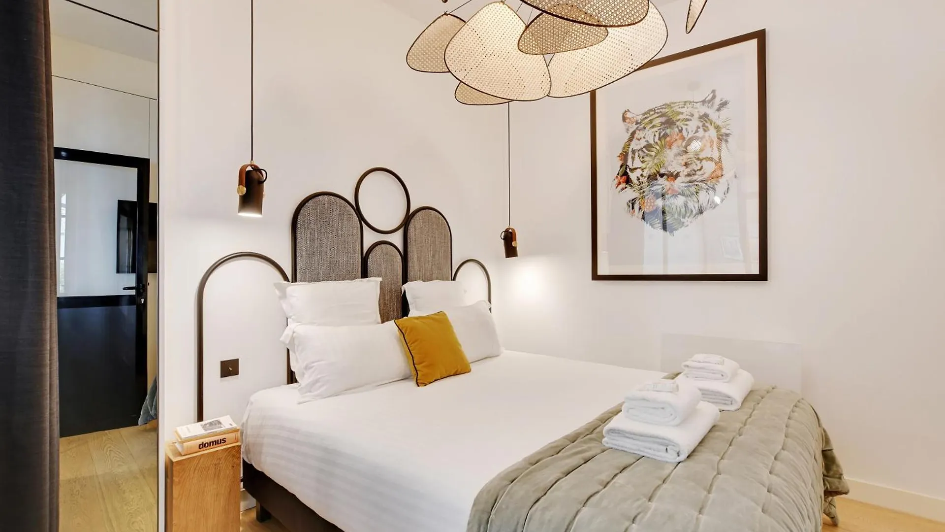 Sereners - Charming Serviced Apartments - Place Des Vosges Paris 0*,  Frankrike