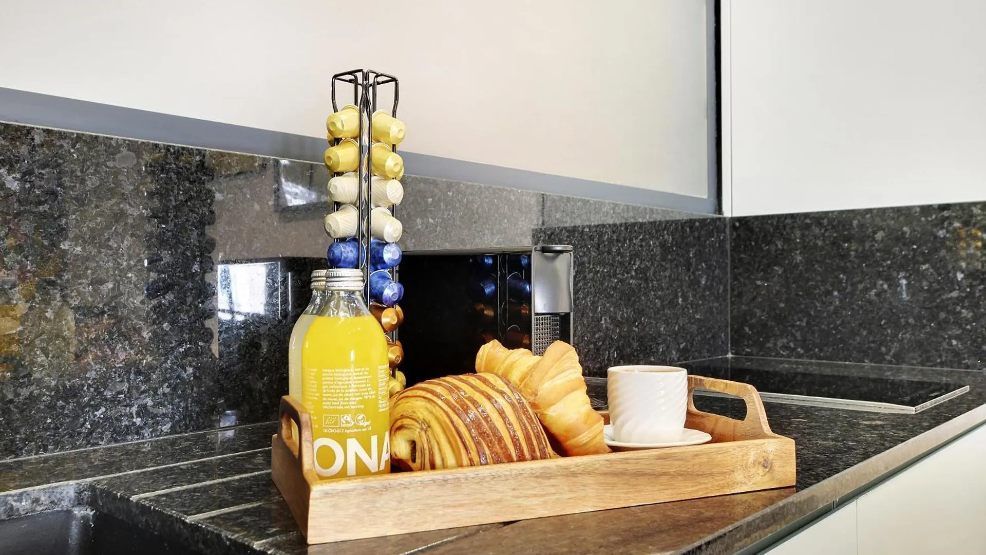 Sereners - Charming Serviced Apartments - Place Des Vosges Paris