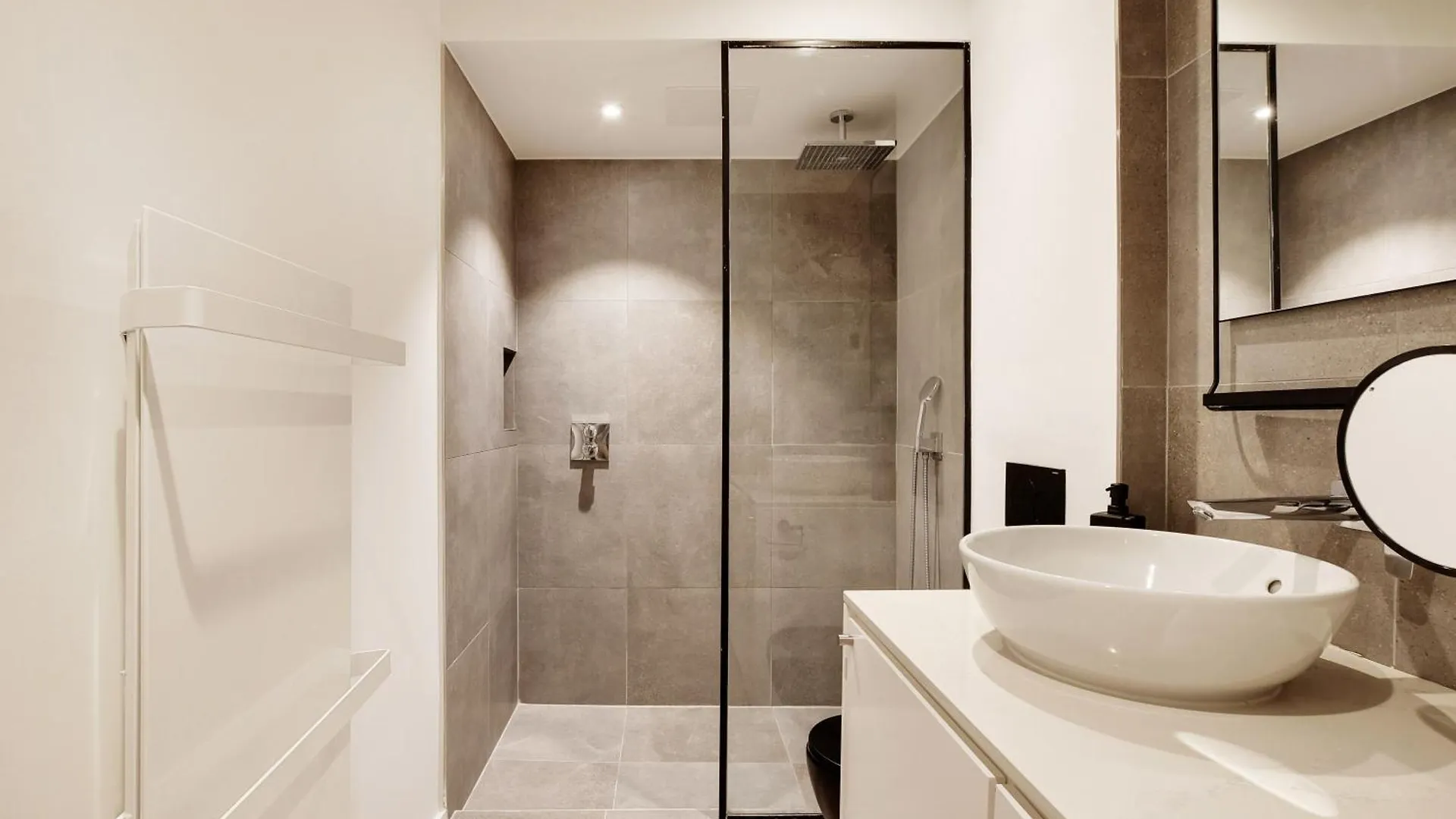 Sereners - Charming Serviced Apartments - Place Des Vosges Paris